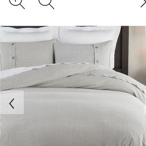 Pottery Barn Wheaton Duvet cover navy Full/ Queen